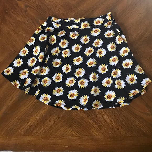 Ultra Teeze Sunflower Skirt - Picture 4 of 4